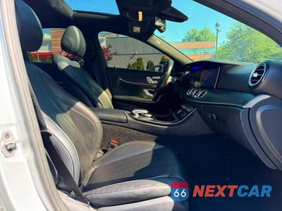 Zdjęcie 8 z 13 samochodu: 2020 MERCEDES-BENZ E 350 4MATIC VIN:WDDZF8EB9LA725227 - miniatura