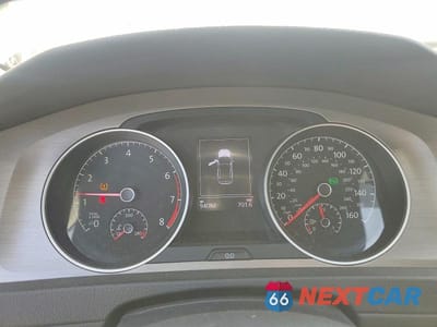 Zdjęcie 9 z 12 samochodu: 2017 VOLKSWAGEN GOLF S VIN:3VW217AUXHM054704 - miniatura