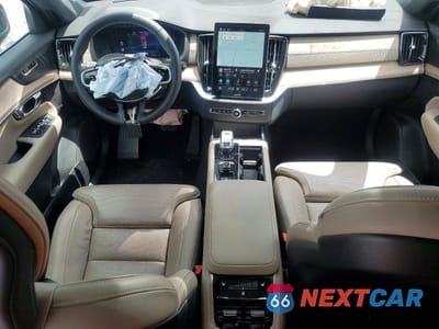 Zdjęcie 8 z 13 samochodu: 2025 VOLVO XC90 ULTRA VIN:YV4062PG3S1389482 - miniatura