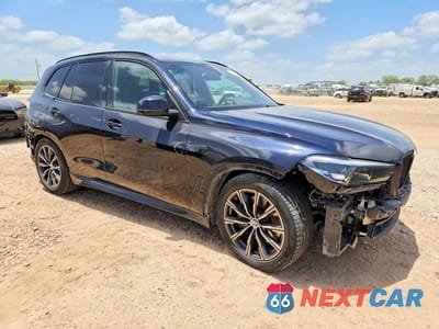 Czwarte zdjęcie samochodu z boku: 2021 BMW X5 XDRIVE45E VIN:5UXTA6C08M9E52872 - miniatura