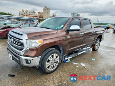 2017 TOYOTA TUNDRA 1794 EDITION 5TFGW5F18HX227594 - główne zdjęcie licytacji z USA - miniatura