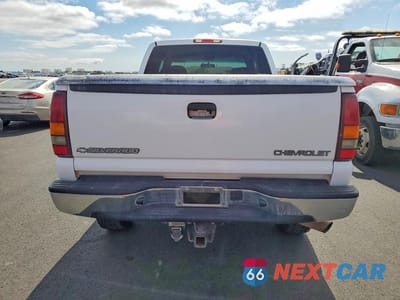 Zdjęcie 6 z 13 samochodu: 2002 CHEVROLET SILVERADO C2500 HEAVY DUTY VIN:1GCHC29U32E143543 - miniatura