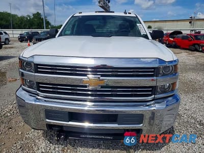 Piąte zdjęcie samochodu w środku: 2015 CHEVROLET SILVERADO K2500 HEAVY DUTY VIN:1GC2KUEG3FZ539233 - miniatura