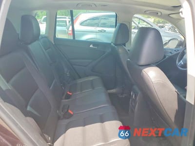 Zdjęcie 11 z 13 samochodu: 2016 VOLKSWAGEN TIGUAN S VIN:WVGBV7AX2GW521755 - miniatura