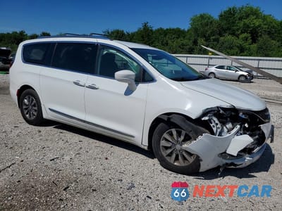 Czwarte zdjęcie samochodu z boku: 2020 CHRYSLER PACIFICA TOURING L PLUS VIN:2C4RC1EG4LR172858 - miniatura