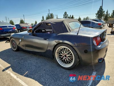 Trzecie zdjęcie samochodu z tyłu: 2006 BMW Z4 3.0SI VIN:4USBU53566LX00446 - miniatura