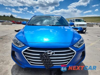 Piąte zdjęcie samochodu w środku: 2017 HYUNDAI ELANTRA SE VIN:KMHD74LF2HU408410 - miniatura