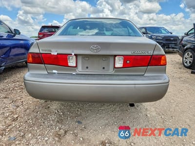 Zdjęcie 6 z 12 samochodu: 2001 TOYOTA CAMRY LE VIN:4T1BG22K01U058789 - miniatura