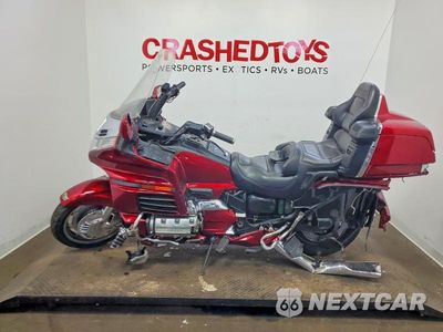 Trzecie zdjęcie samochodu z tyłu: 1998 HONDA GL1500 A VIN:1HFSC2205WA001839 - miniatura