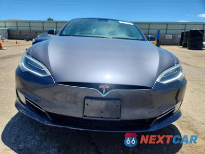 Piąte zdjęcie samochodu w środku: 2021 TESLA MODEL S VIN:5YJSA1E20MF427773 - miniatura