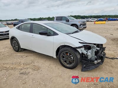 Czwarte zdjęcie samochodu z boku: 2025 TOYOTA PRIUS LE VIN:JTDACAAU7S3063004 - miniatura