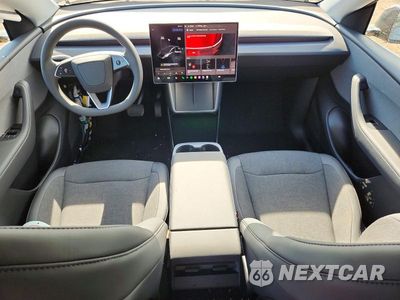 Zdjęcie 8 z 12 samochodu: 2026 TESLA MODEL Y VIN:7SAYGDEE2TA687109 - miniatura