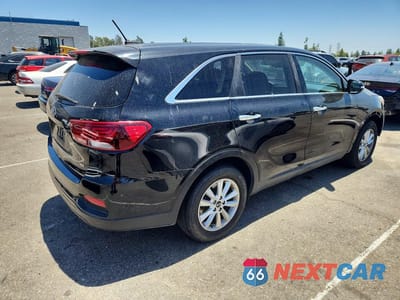 Trzecie zdjęcie samochodu z tyłu: 2019 KIA SORENTO L VIN:5XYPG4A34KG456302 - miniatura