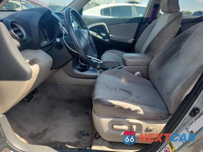 Zdjęcie 7 z 13 samochodu: 2007 TOYOTA RAV4 LIMITED VIN:JTMBK31V875021416 - miniatura