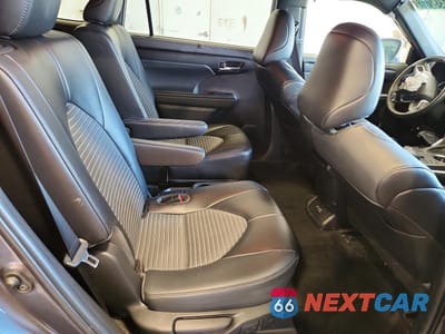 Zdjęcie 11 z 13 samochodu: 2023 TOYOTA HIGHLANDER XSE VIN:5TDKDRBH5PS004637 - miniatura