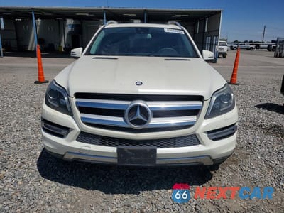Piąte zdjęcie samochodu w środku: 2013 MERCEDES-BENZ GL 450 4MATIC VIN:4JGDF7CE1DA128579 - miniatura