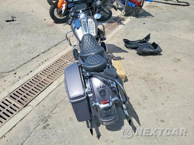 Zdjęcie 6 z 8 samochodu: 2016 HARLEY-DAVIDSON FLHXS STREET GLIDE SPECIAL VIN:1HD1KRM10GB676161 - miniatura