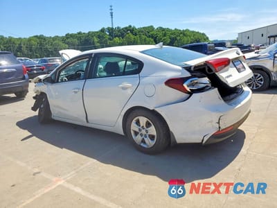 Drugie zdjęcie samochodu z przodu: 2018 KIA FORTE LX VIN:3KPFK4A74JE175545 - miniatura