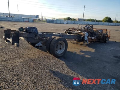 Trzecie zdjęcie samochodu z tyłu: 2018 FORD F450 SUPER DUTY VIN:1FD0W4HTXJEC98450 - miniatura