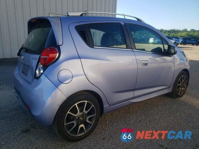 Trzecie zdjęcie samochodu z tyłu: 2014 CHEVROLET SPARK 2LT VIN:KL8CF6S93EC462271 - miniatura