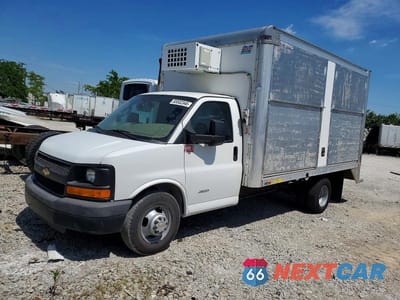 Drugie zdjęcie samochodu z przodu: 2016 CHEVROLET EXPRESS G4500 VIN:1GB6GUCG3G1126139 - miniatura