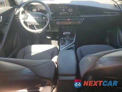 Zdjęcie 8 z 12 samochodu: 2026 KIA NIRO LX VIN:KNDCP3LE5T5322738 - miniatura