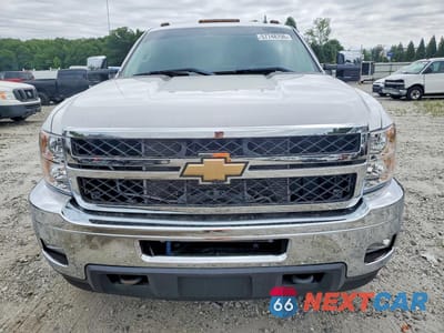 Piąte zdjęcie samochodu w środku: 2011 CHEVROLET SILVERADO K3500 LT VIN:1GC5K0C80BZ372907 - miniatura
