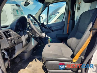 Zdjęcie 7 z 14 samochodu: 2012 MERCEDES-BENZ SPRINTER 2500 VIN:WD3PE8CB8C5704671 - miniatura