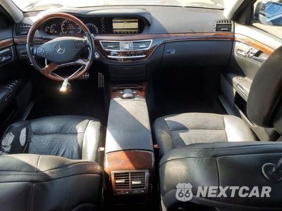 Zdjęcie 8 z 12 samochodu: 2013 MERCEDES-BENZ S 550 VIN:WDDNG7DB9DA537588 - miniatura