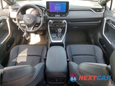 Zdjęcie 8 z 14 samochodu: 2024 TOYOTA RAV4 PRIME XSE VIN:JTMFB3FVXRD228750 - miniatura