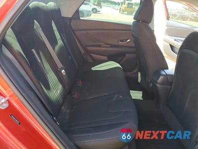 Zdjęcie 10 z 12 samochodu: 2022 HYUNDAI ELANTRA SEL VIN:5NPLM4AG7NH079228 - miniatura