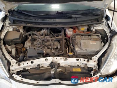 Zdjęcie 11 z 12 samochodu: 2012 TOYOTA PRIUS C TWO VIN:JTDKDTB34C1017694 - miniatura