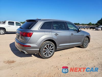 Trzecie zdjęcie samochodu z tyłu: 2017 AUDI Q7 PRESTIGE VIN:WA1VAAF75HD029408 - miniatura