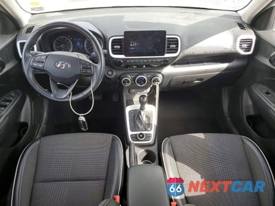 Zdjęcie 8 z 13 samochodu: 2022 HYUNDAI VENUE LIMITED VIN:KMHRC8A3XNU204564 - miniatura