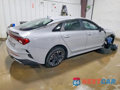 Trzecie zdjęcie samochodu z tyłu: 2022 KIA K5 GT LINE VIN:5XXG64J29NG083860 - miniatura