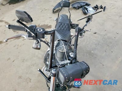 Piąte zdjęcie samochodu w środku: 2017 HARLEY-DAVIDSON FXDB DYNA STREET BOB VIN:1HD1GXM1XHC309270 - miniatura