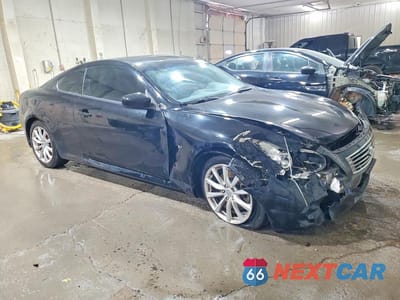 Czwarte zdjęcie samochodu z boku: 2015 INFINITI Q60 COUPE BASE VIN:JN1CV6EL5FM890259 - miniatura