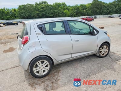 Trzecie zdjęcie samochodu z tyłu: 2014 CHEVROLET SPARK 1LT VIN:KL8CD6S90EC409310 - miniatura