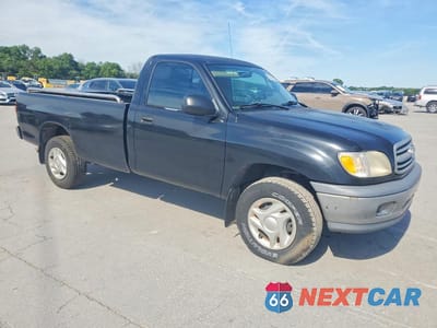 Czwarte zdjęcie samochodu z boku: 2000 TOYOTA TUNDRA BASE VIN:5TBJN3210YS093097 - miniatura