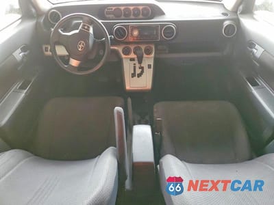 Zdjęcie 8 z 12 samochodu: 2009 TOYOTA SCION XB VIN:JTLKE50E091076767 - miniatura