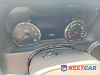 Zdjęcie 9 z 12 samochodu: 2016 GMC YUKON XL DENALI VIN:1GKS2HKJ5GR249847 - miniatura