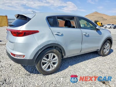 Trzecie zdjęcie samochodu z tyłu: 2017 KIA SPORTAGE LX VIN:KNDPMCAC6H7163767 - miniatura