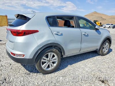 Trzecie zdjęcie samochodu z tyłu: 2017 KIA SPORTAGE LX VIN:KNDPMCAC6H7163767 - miniatura