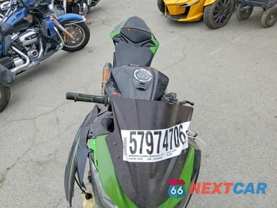 Piąte zdjęcie samochodu w środku: 2014 KAWASAKI EX300 B VIN:JKAEX8B19EDA07578 - miniatura