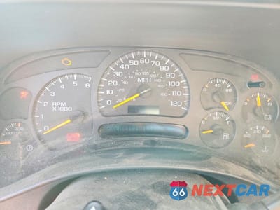 Zdjęcie 9 z 12 samochodu: 2005 CHEVROLET SILVERADO K2500 HEAVY DUTY VIN:1GCHK29U65E206397 - miniatura