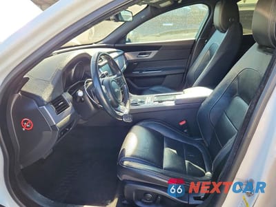 Zdjęcie 7 z 12 samochodu: 2016 JAGUAR XF R - SPORT VIN:SAJBF4BV5GCY16283 - miniatura