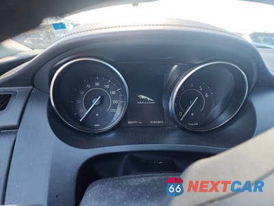 Zdjęcie 9 z 12 samochodu: 2019 JAGUAR E-PACE S VIN:SADFJ2FX1K1Z39957 - miniatura