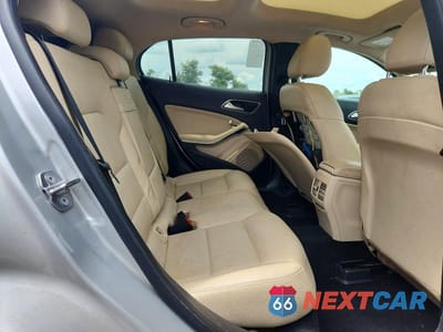 Zdjęcie 11 z 14 samochodu: 2018 MERCEDES-BENZ GLA 250 VIN:WDCTG4EB2JJ474323 - miniatura