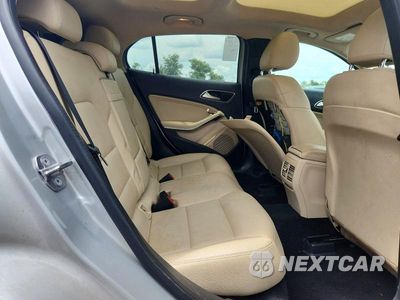 Zdjęcie 11 z 14 samochodu: 2018 MERCEDES-BENZ GLA 250 VIN:WDCTG4EB2JJ474323 - miniatura