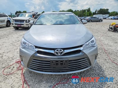 Piąte zdjęcie samochodu w środku: 2016 TOYOTA CAMRY XLE VIN:4T4BF1FK3GR584596 - miniatura